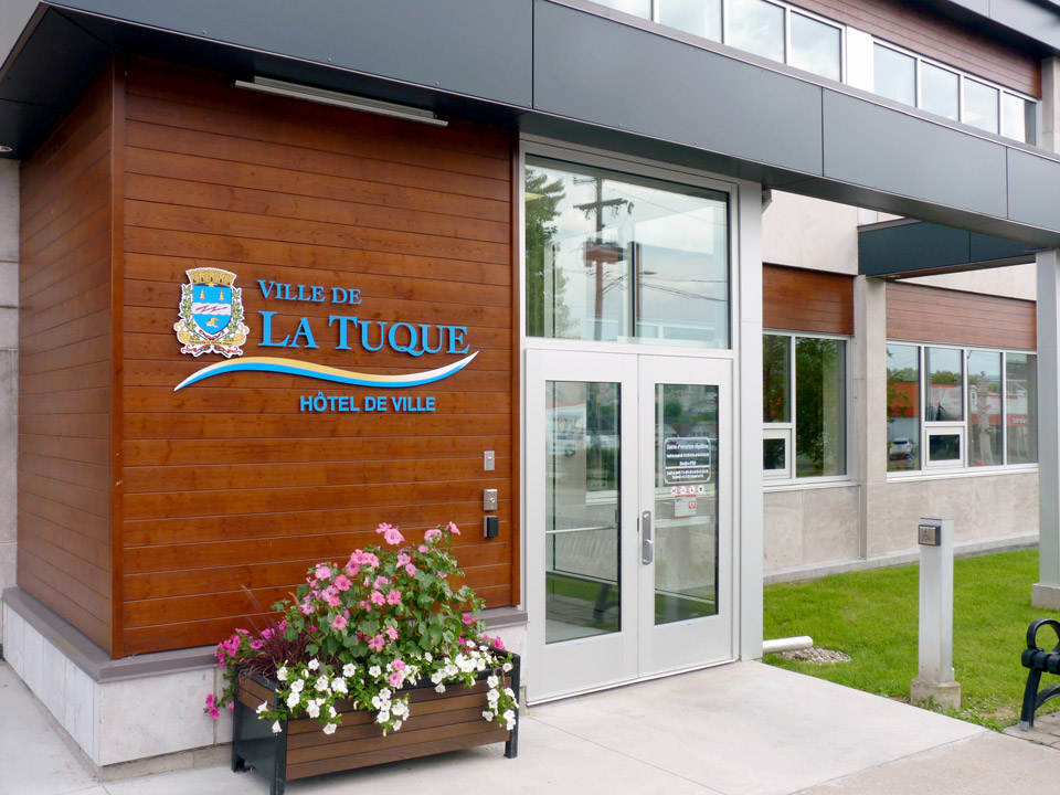 Hôtel de ville de La Tuque.